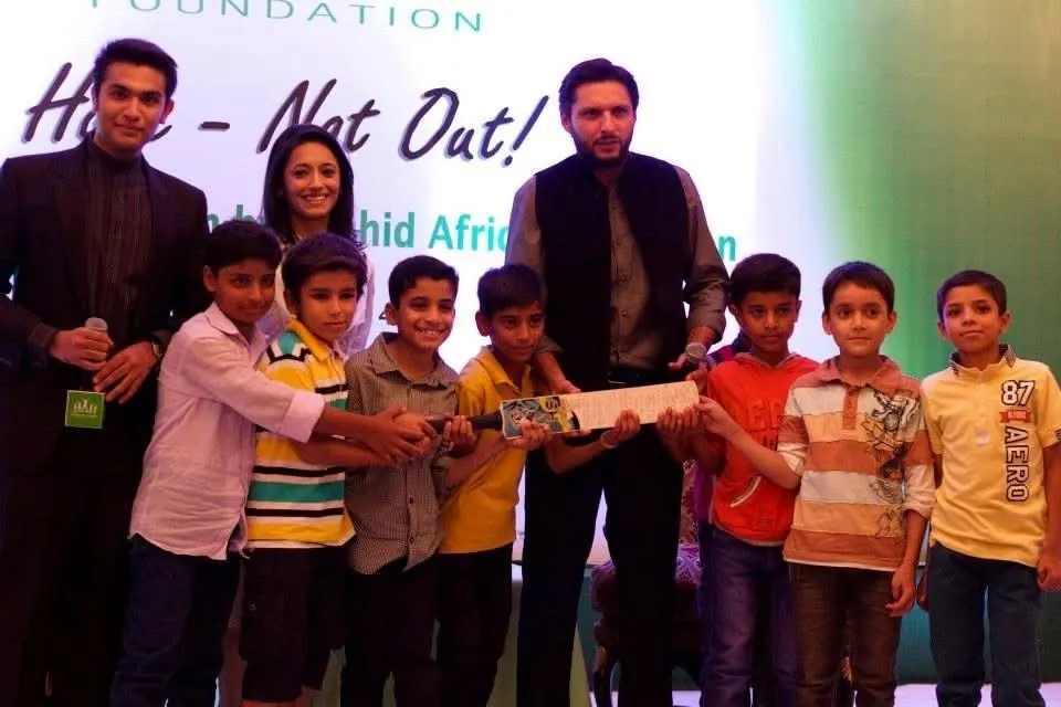 Sarah Mashhood hosting Hope — Not Out! with Shahid Khan Afridi