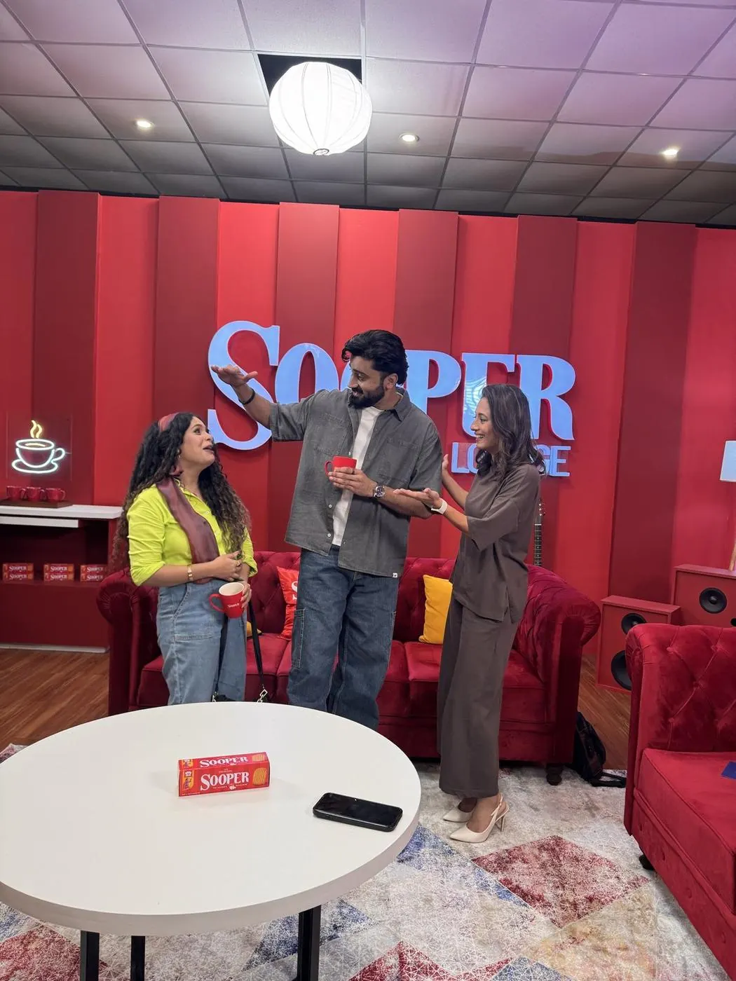 Sooper Lounge — mid-take